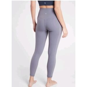 Athleta Purple Salutation Stash Pocket II  Crop Leggings S